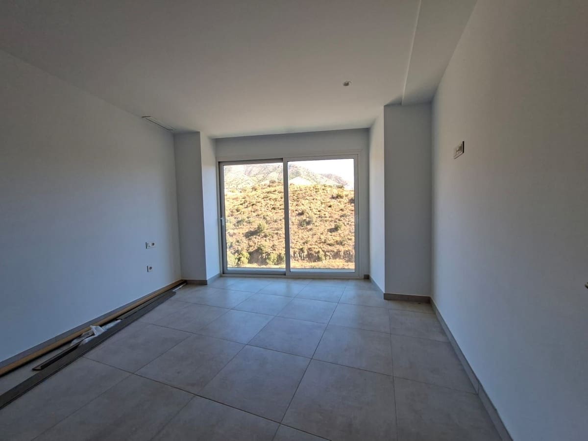3 quarto Casa em Banda para venda em Fuengirola - 499 000 € (Ref: 9928343)