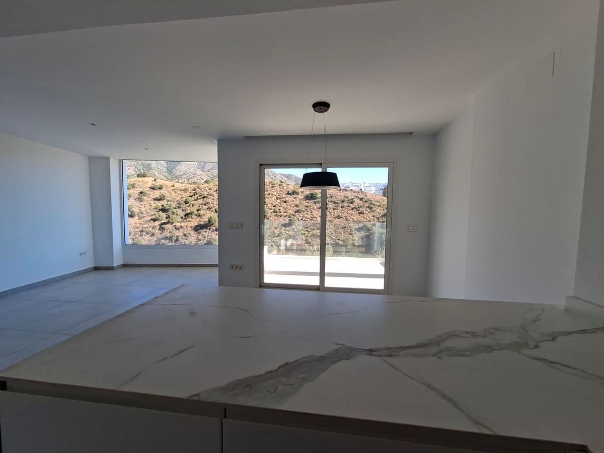 3 quarto Casa em Banda para venda em Fuengirola - 499 000 € (Ref: 9928343)