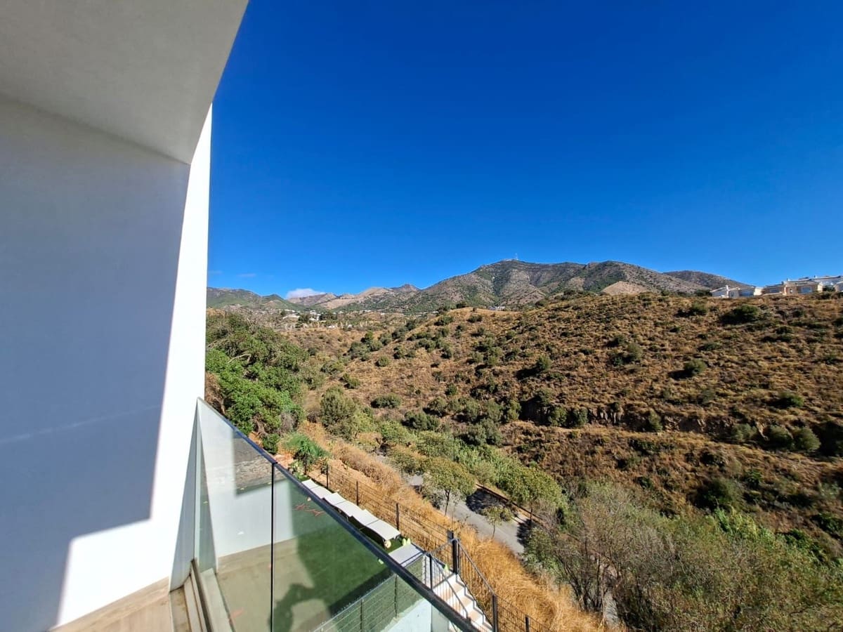 3 quarto Casa em Banda para venda em Fuengirola - 499 000 € (Ref: 9928343)