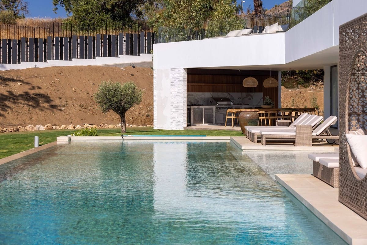 7 bedroom Villa for sale in Benalmadena - € 3,650,000 (Ref: 9929774)