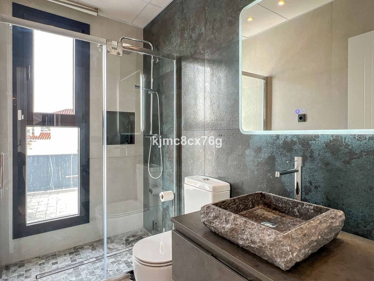 5 soveværelse Villa til salg i El Faro med garage - € 3.675.000 (Ref: 9929775)