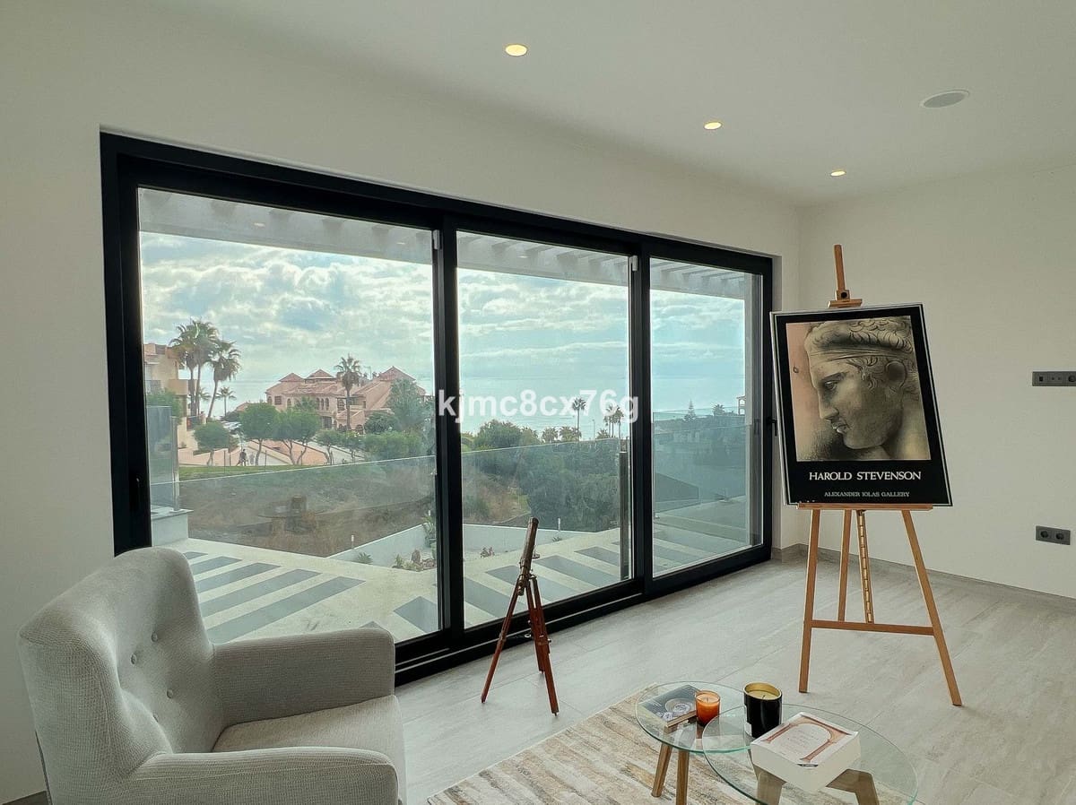 5 soveværelse Villa til salg i El Faro med garage - € 3.675.000 (Ref: 9929775)
