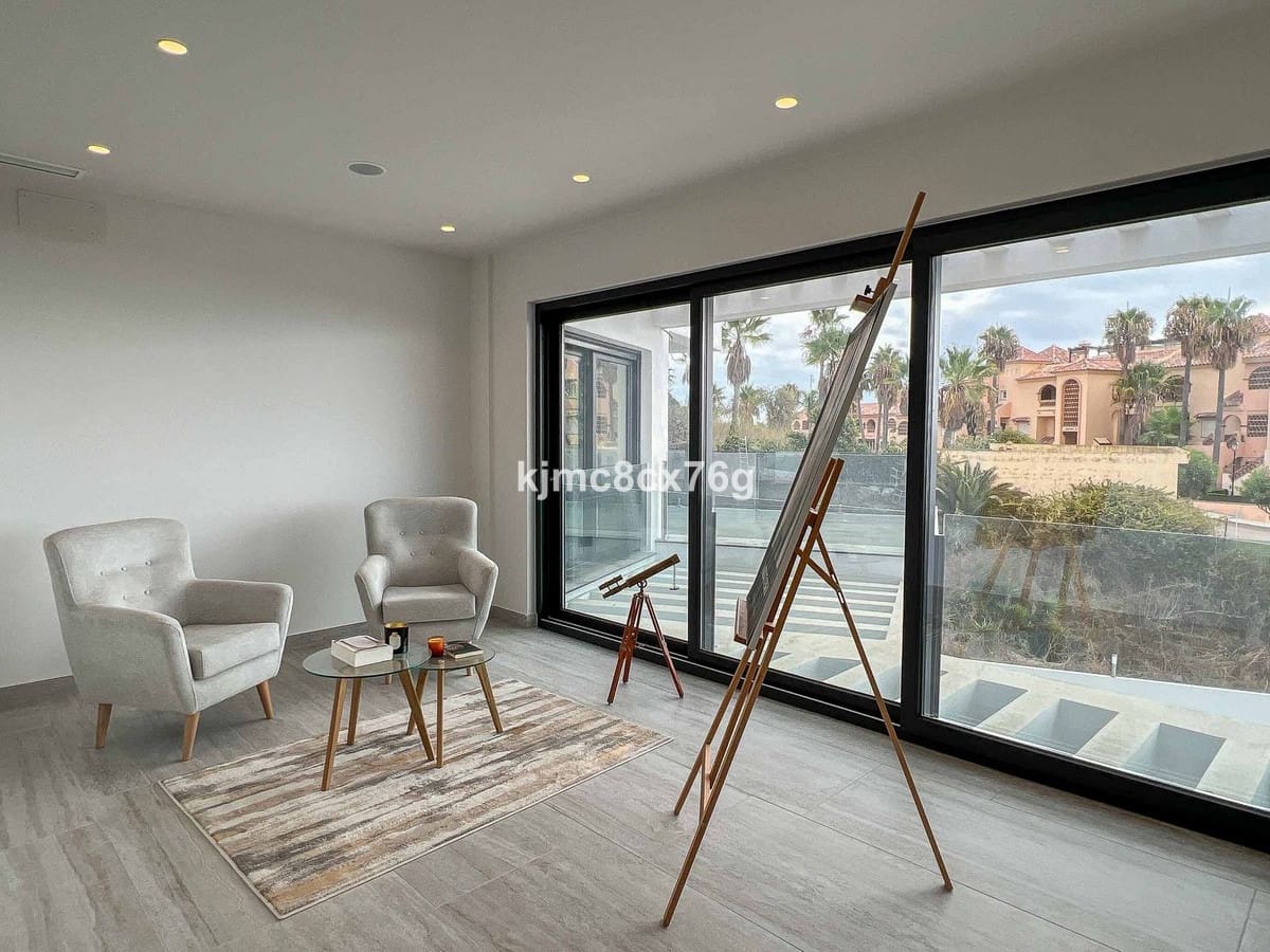 5 soveværelse Villa til salg i El Faro med garage - € 3.675.000 (Ref: 9929775)