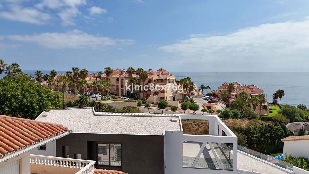 5 soveværelse Villa til salg i El Faro med garage - € 3.675.000 (Ref: 9929775)