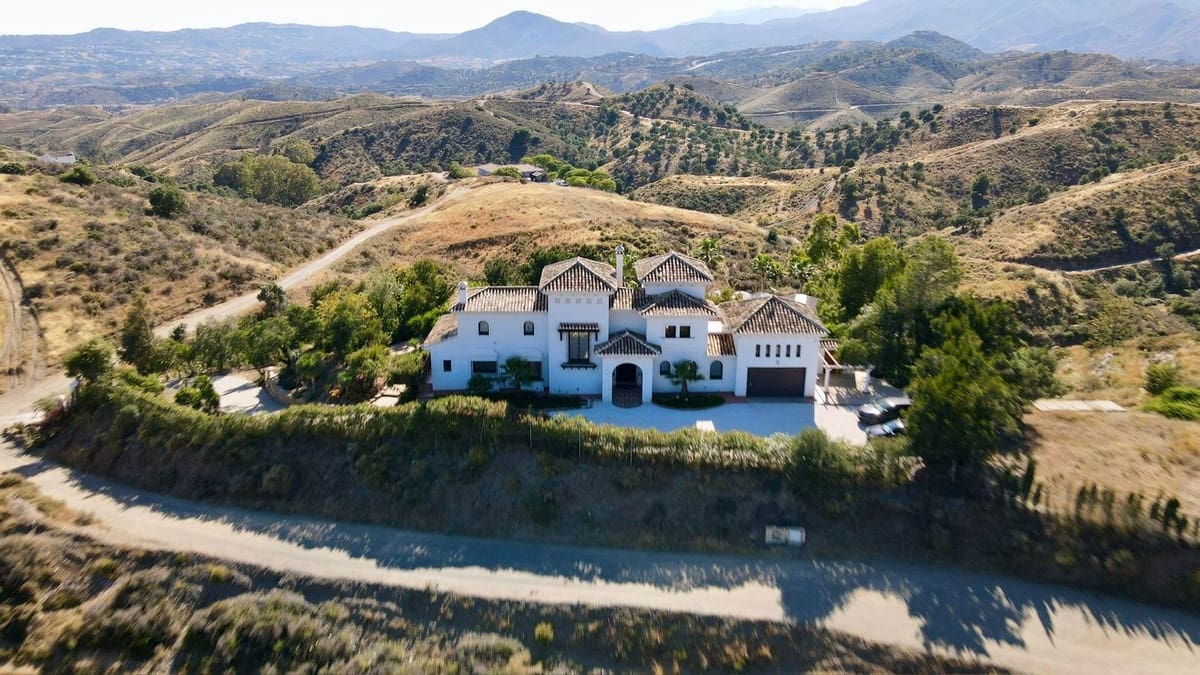 4 Zimmer Villa zu verkaufen in Mijas mit Garage - 4.108.000 € (Ref: 9929776)