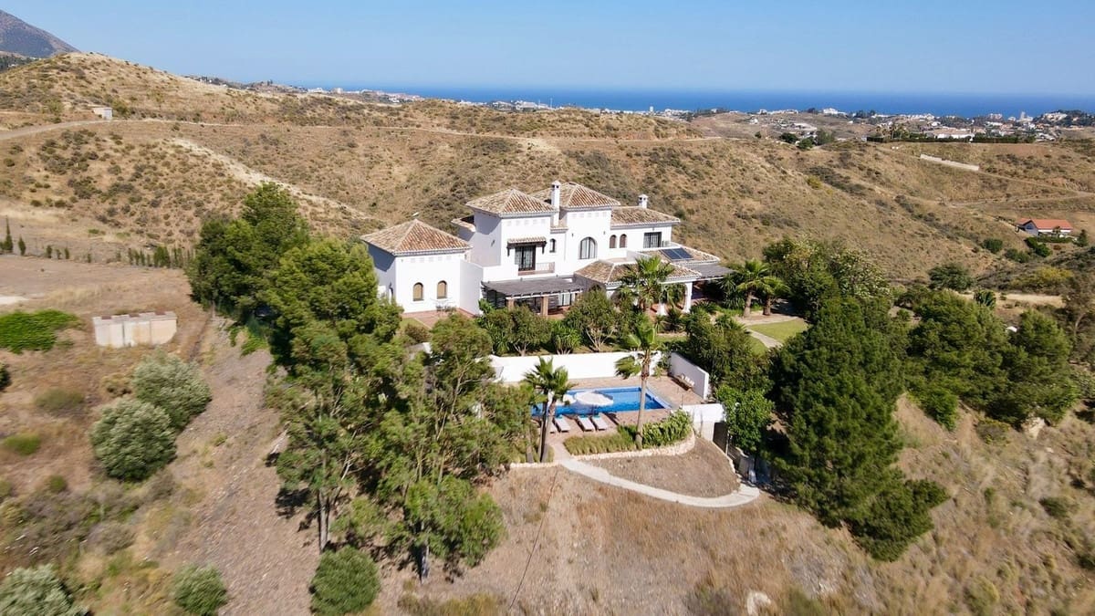 4 Zimmer Villa zu verkaufen in Mijas mit Garage - 4.108.000 € (Ref: 9929776)