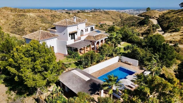4 Zimmer Villa zu verkaufen in Mijas mit Garage - 4.108.000 € (Ref: 9929776)