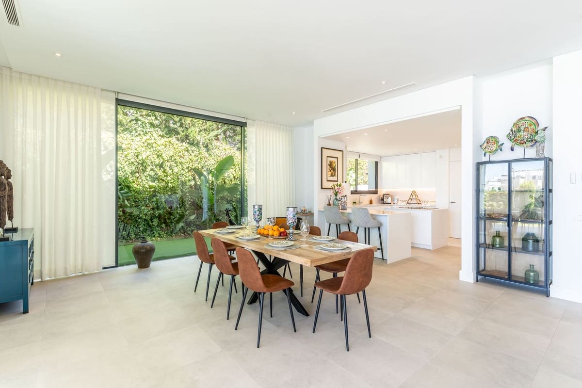 5 bedroom Villa for sale in Cabopino - € 4,224,000 (Ref: 9929777)