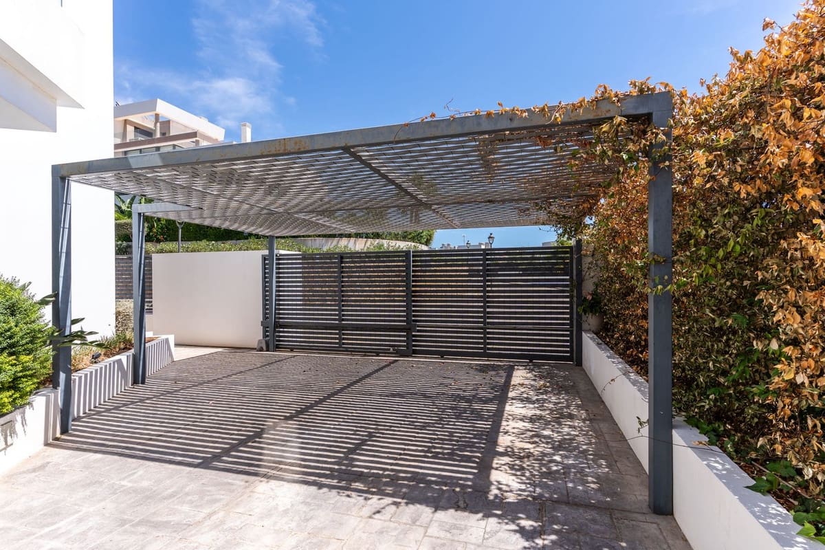 5 bedroom Villa for sale in Cabopino - € 4,224,000 (Ref: 9929777)
