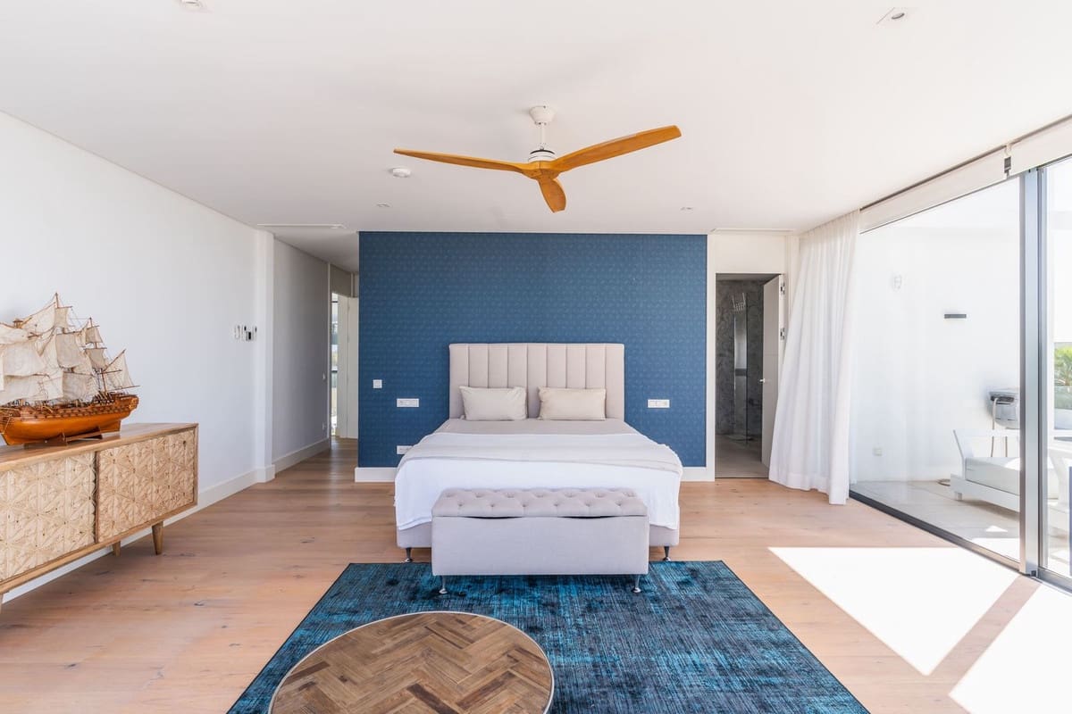 5 bedroom Villa for sale in Cabopino - € 4,224,000 (Ref: 9929777)