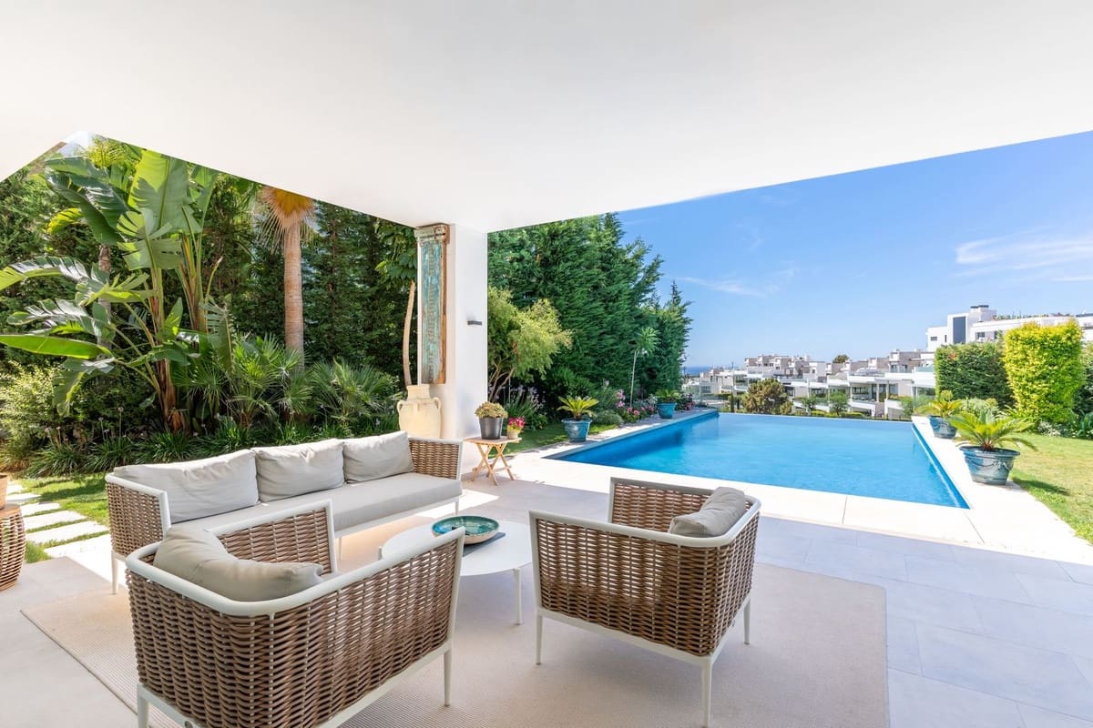 5 bedroom Villa for sale in Cabopino - € 4,224,000 (Ref: 9929777)