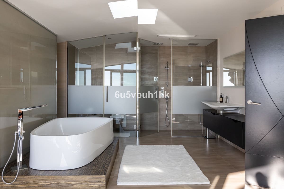 4 Zimmer Villa zu verkaufen in Benalmadena mit Garage - 4.600.000 € (Ref: 9929780)