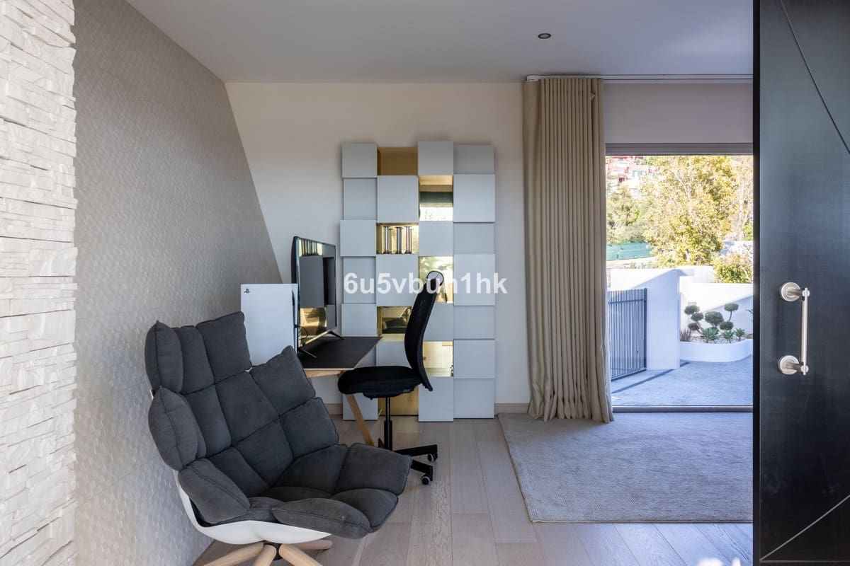 4 Zimmer Villa zu verkaufen in Benalmadena mit Garage - 4.600.000 € (Ref: 9929780)