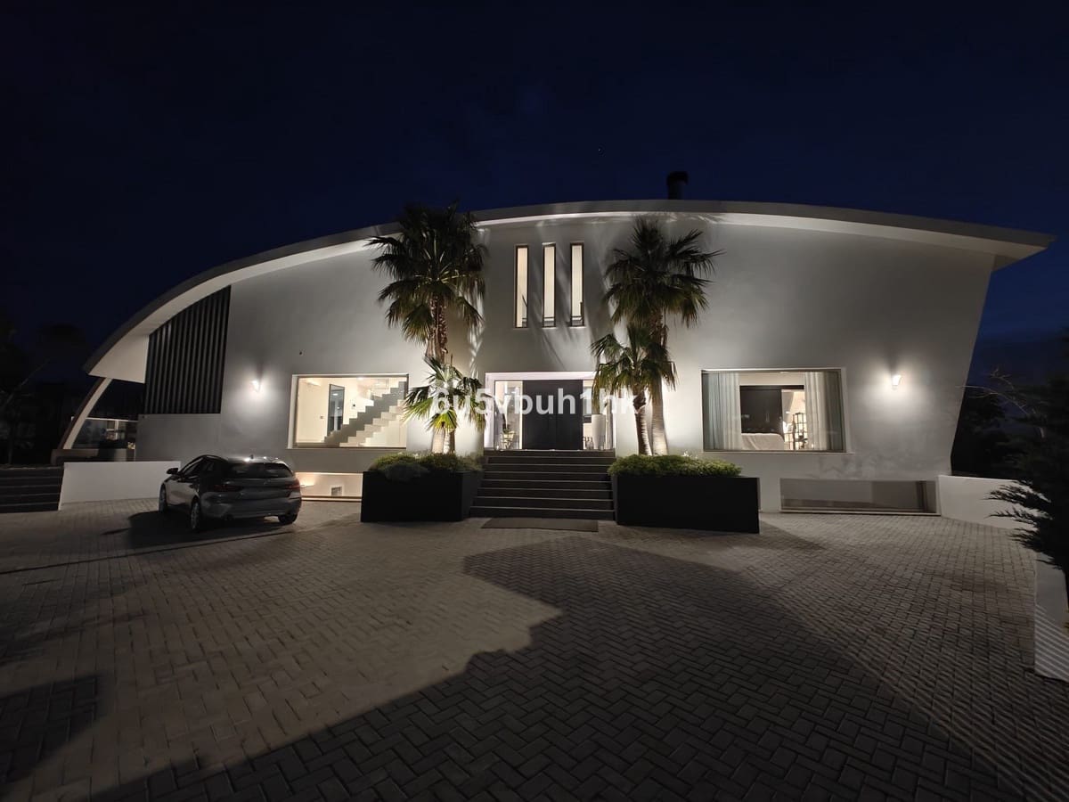 4 Zimmer Villa zu verkaufen in Benalmadena mit Garage - 4.600.000 € (Ref: 9929780)