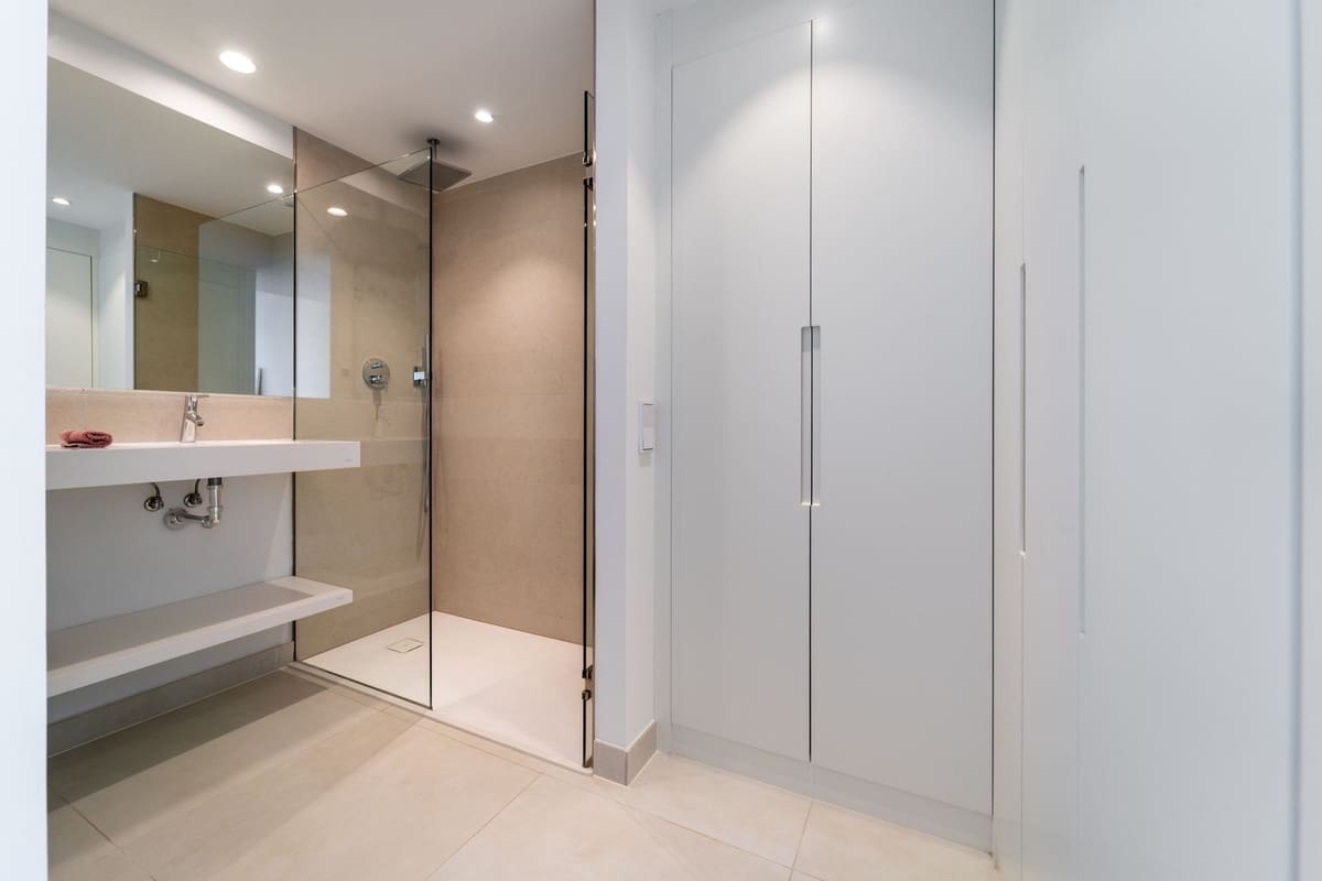 2 bedroom Apartment for sale in Fuengirola - € 539,000 (Ref: 9929783)