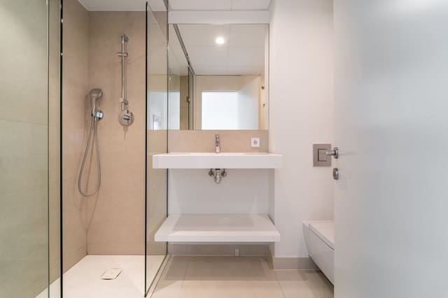 2 bedroom Apartment for sale in Fuengirola - € 539,000 (Ref: 9929783)