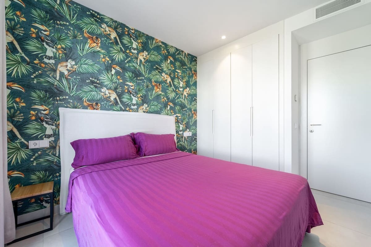 2 bedroom Apartment for sale in Fuengirola - € 539,000 (Ref: 9929783)