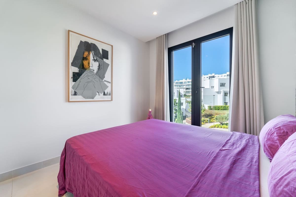 2 bedroom Apartment for sale in Fuengirola - € 539,000 (Ref: 9929783)
