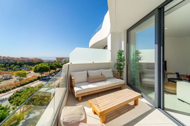 2 bedroom Apartment for sale in Fuengirola - € 539,000 (Ref: 9929783)