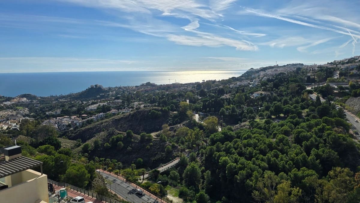 2 soverom Leilighet til salgs i Benalmadena med garasje - € 545 000 (Ref: 9929787)
