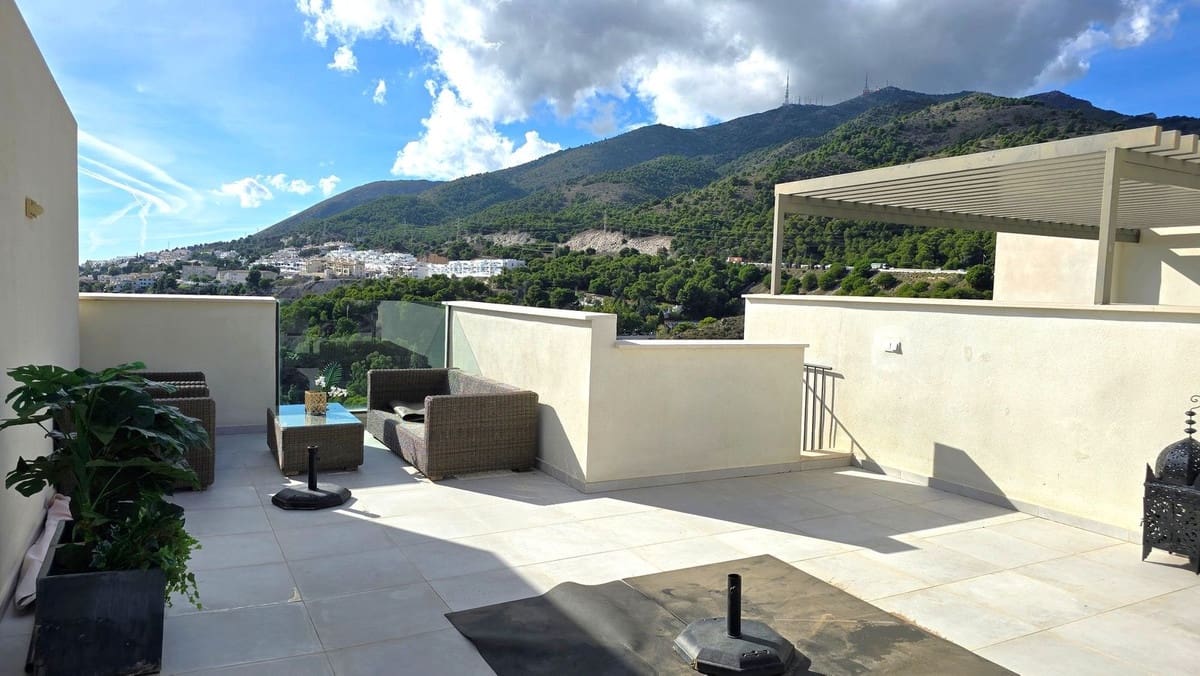 2 soverom Leilighet til salgs i Benalmadena med garasje - € 545 000 (Ref: 9929787)