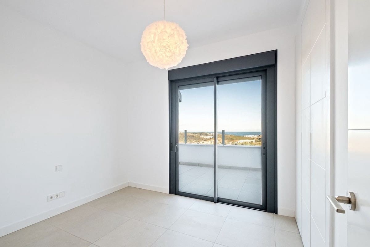 2 slaapkamer Appartement te koop in La Cala de Mijas - € 539.000 (Ref: 9929788)