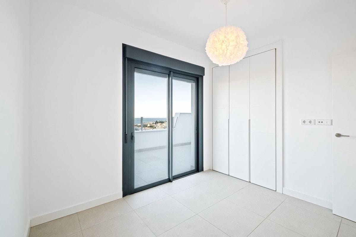 2 slaapkamer Appartement te koop in La Cala de Mijas - € 539.000 (Ref: 9929788)