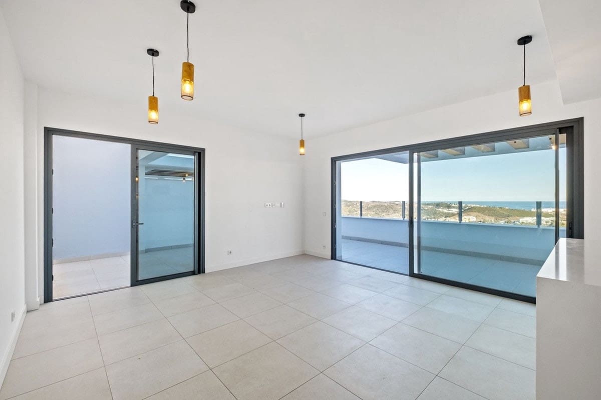 2 slaapkamer Appartement te koop in La Cala de Mijas - € 539.000 (Ref: 9929788)