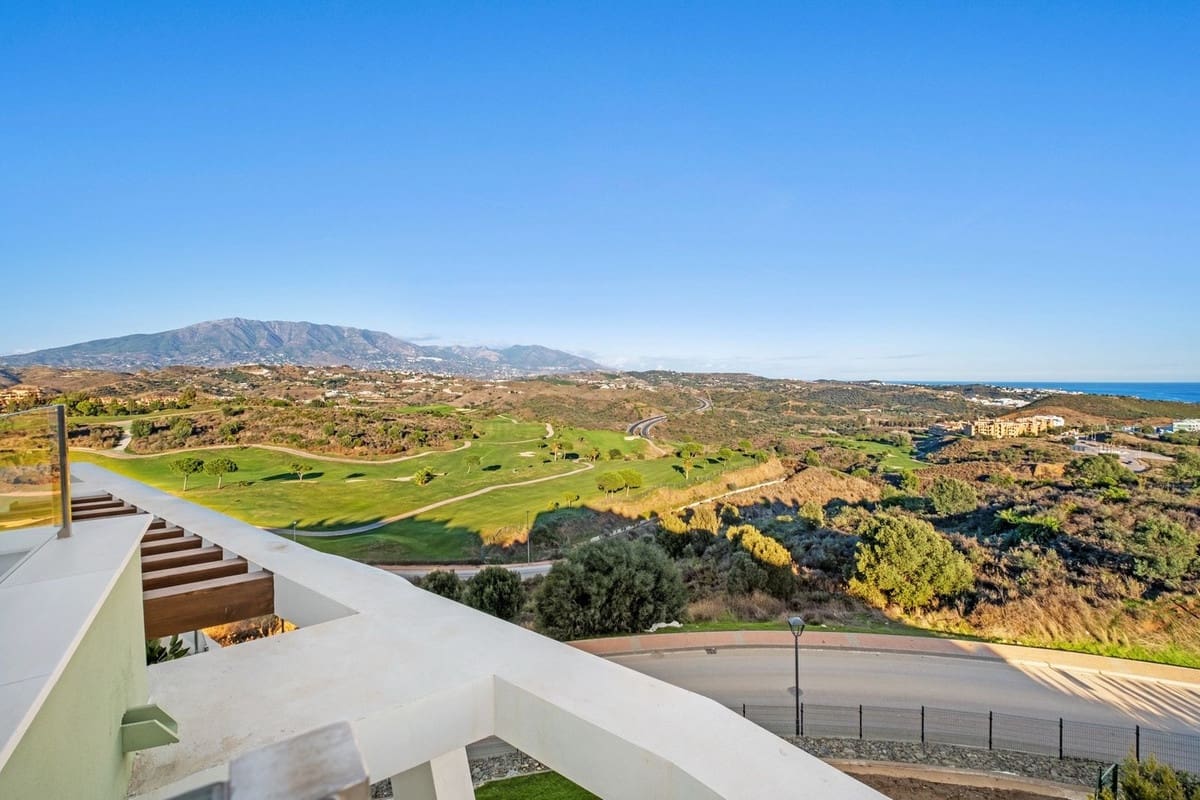 2 slaapkamer Appartement te koop in La Cala de Mijas - € 539.000 (Ref: 9929788)