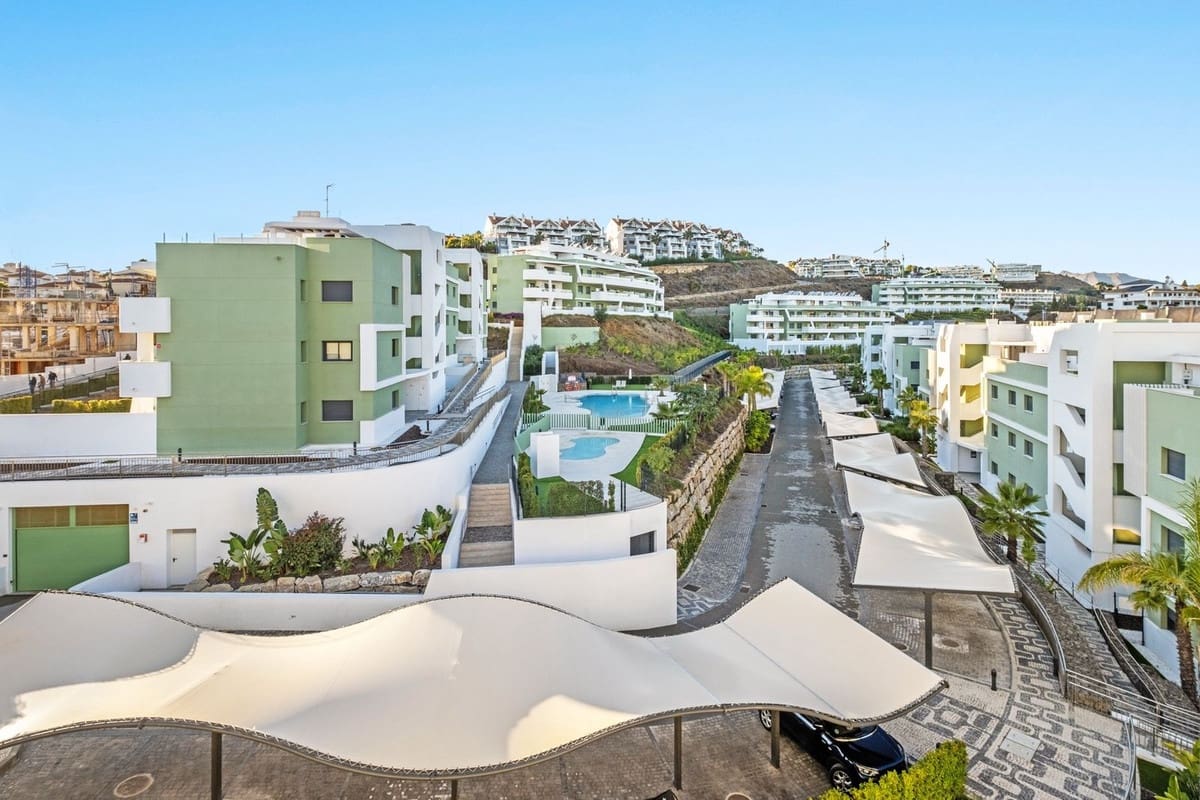 2 slaapkamer Appartement te koop in La Cala de Mijas - € 539.000 (Ref: 9929788)