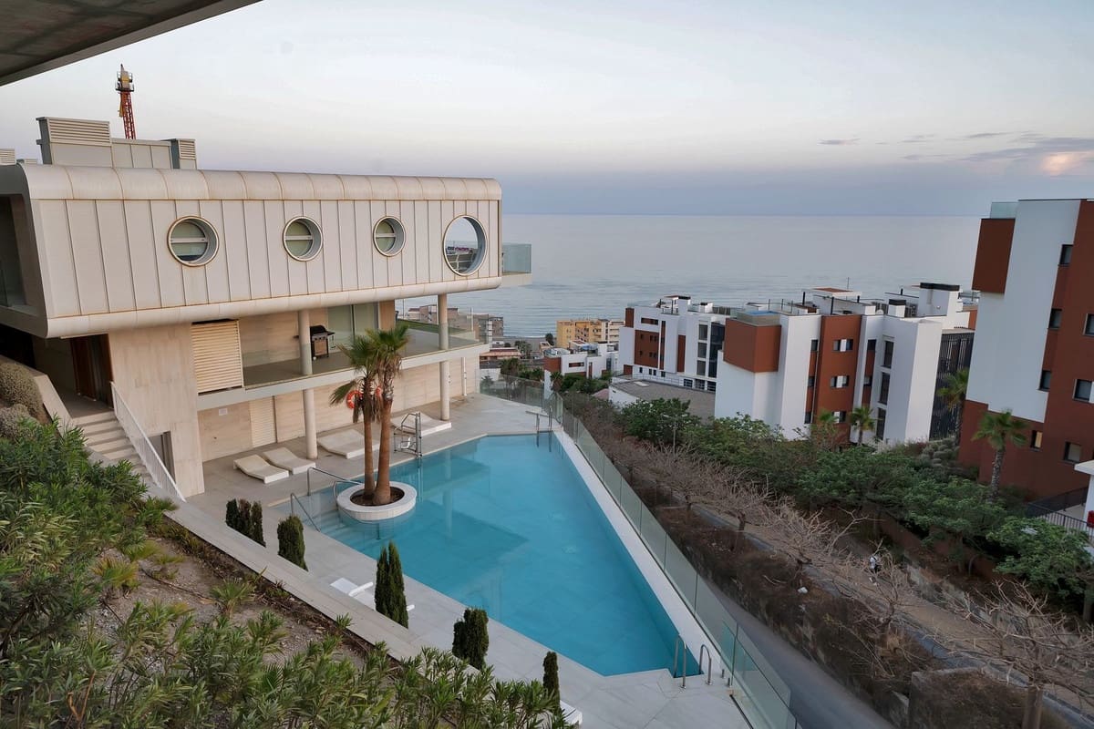 3 slaapkamer Appartement te koop in Fuengirola - € 1.249.000 (Ref: 9929891)