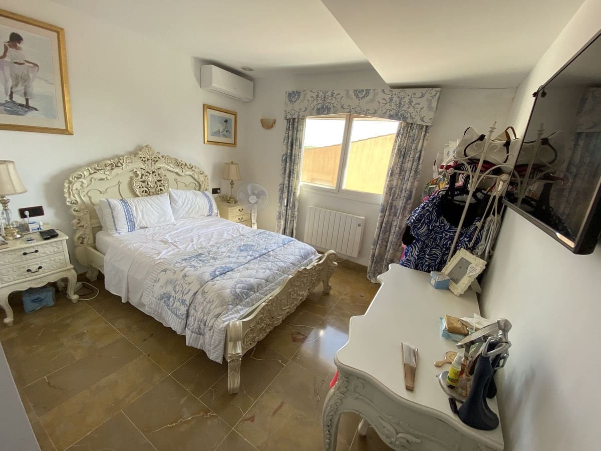 5 soverom Villa til salgs i Torremolinos med garasje - € 1 150 000 (Ref: 9929892)