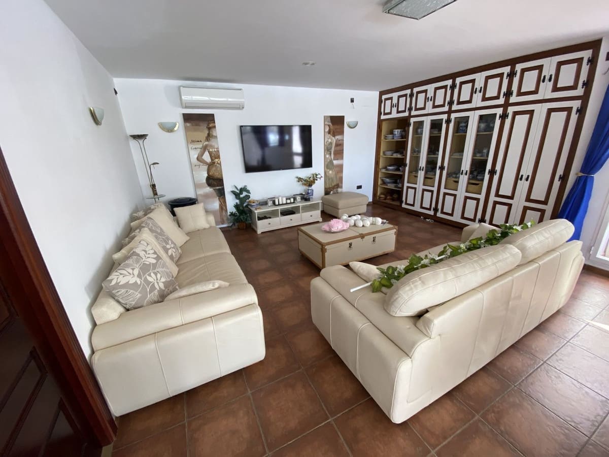 5 soverom Villa til salgs i Torremolinos med garasje - € 1 150 000 (Ref: 9929892)