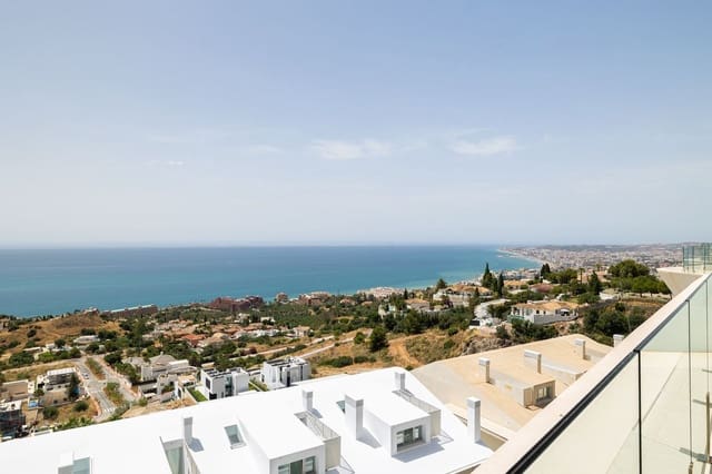 3 bedroom Apartment for sale in Benalmádena - € 1,150,000 (Ref: 9929894)