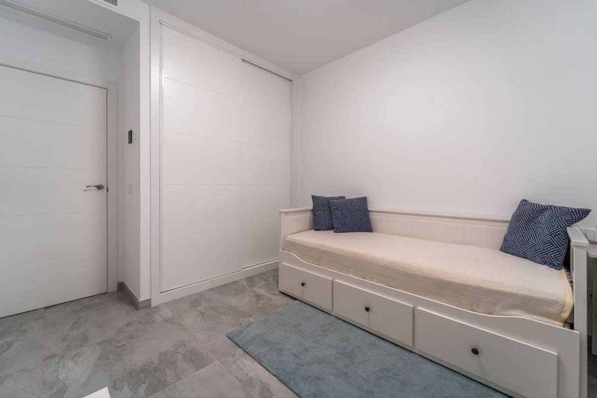 3 soveværelse Lejlighed til salg i La Capellania - € 1.290.000 (Ref: 9929896)