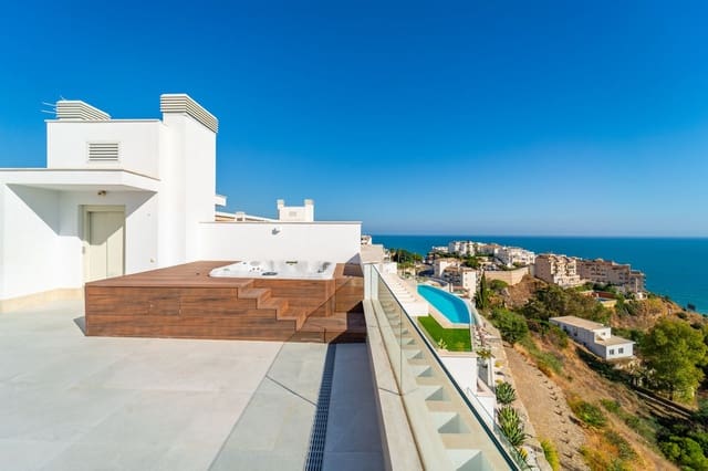3 soveværelse Lejlighed til salg i La Capellania, Benalmádena - € 1.290.000 (Ref: 9929896)
