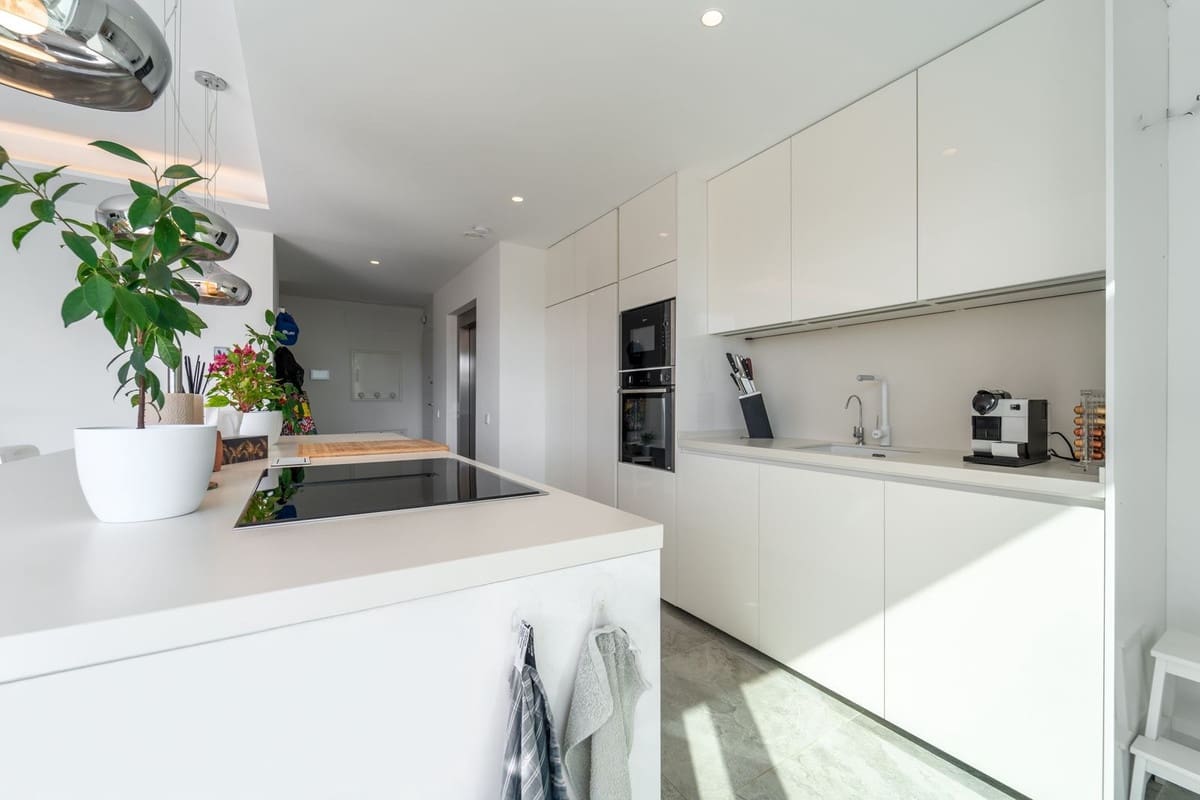 3 soveværelse Lejlighed til salg i La Capellania - € 1.290.000 (Ref: 9929896)