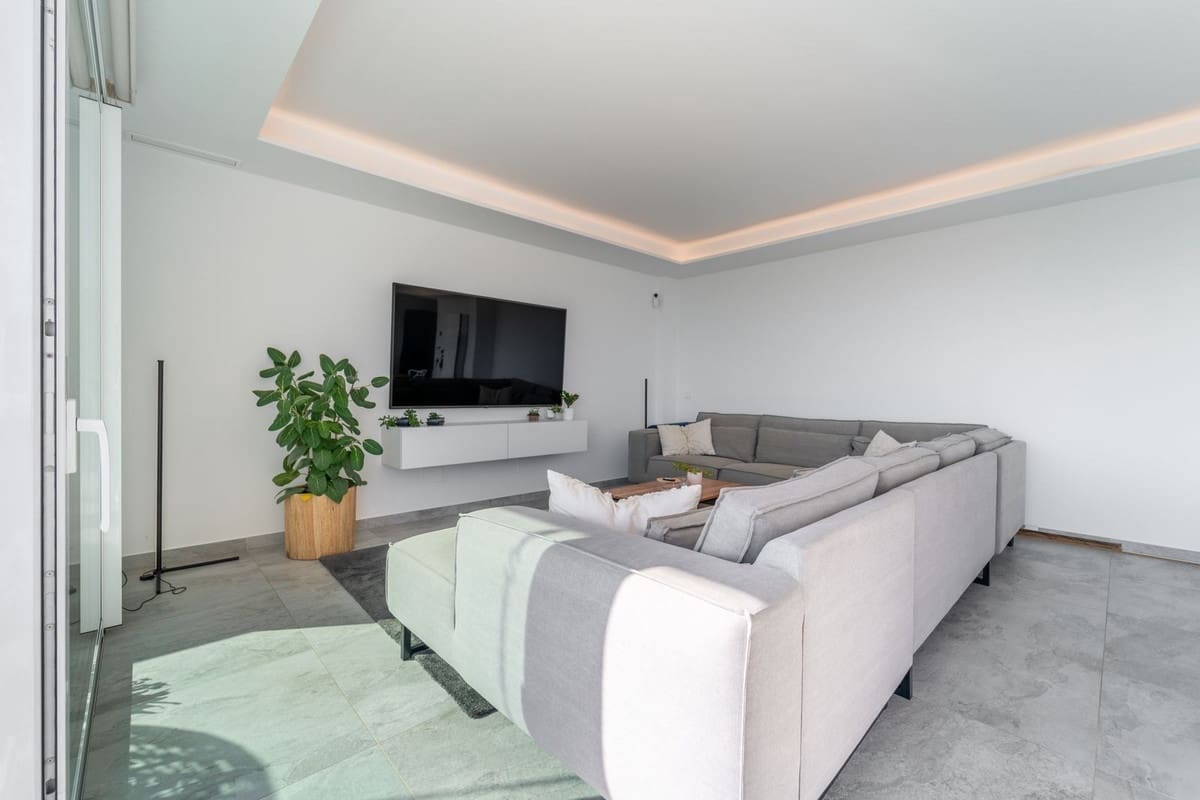 3 soveværelse Lejlighed til salg i La Capellania - € 1.290.000 (Ref: 9929896)