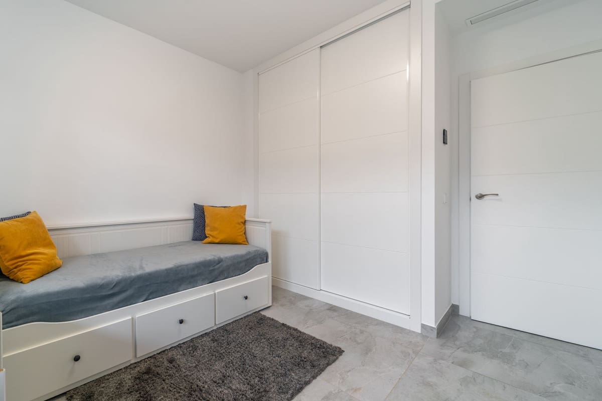 3 soveværelse Lejlighed til salg i La Capellania - € 1.290.000 (Ref: 9929896)