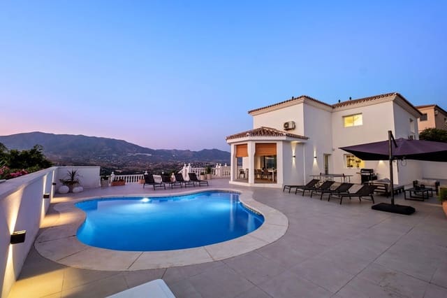 Chalet de 6 habitaciones en Cerro del Aguila, Mijas en venta con garaje - 1.290.000 € (Ref: 9929900)