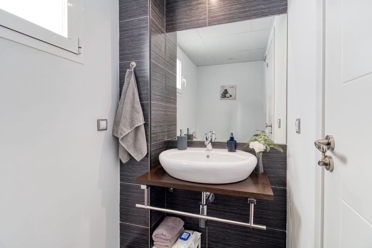 4 makuuhuone Huvila myytävänä paikassa Torremuelle mukana 
autotalli - 1 295 000 € (Ref: 9929902)