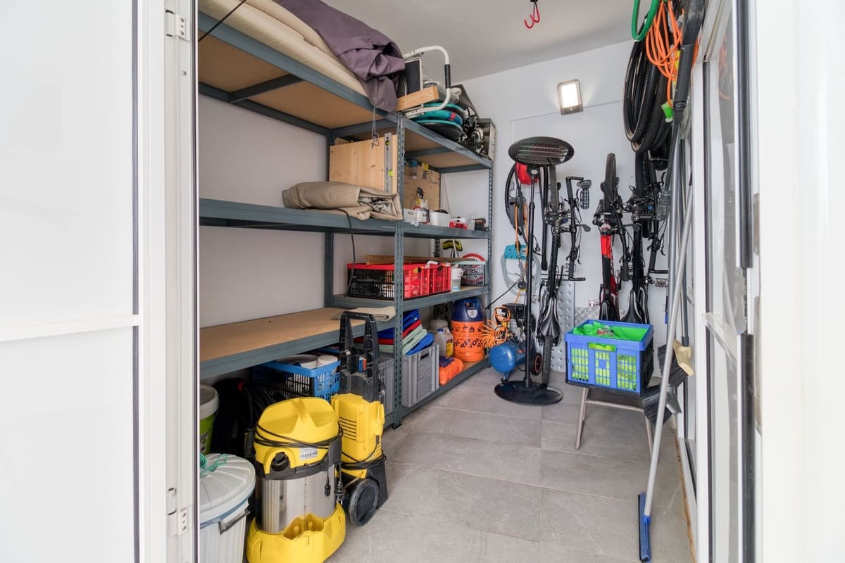 4 makuuhuone Huvila myytävänä paikassa Torremuelle mukana 
autotalli - 1 295 000 € (Ref: 9929902)