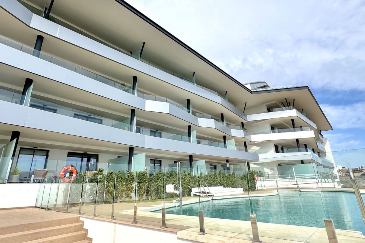 3 slaapkamer Appartement te koop in Carvajal - € 1.295.000 (Ref: 9929903)