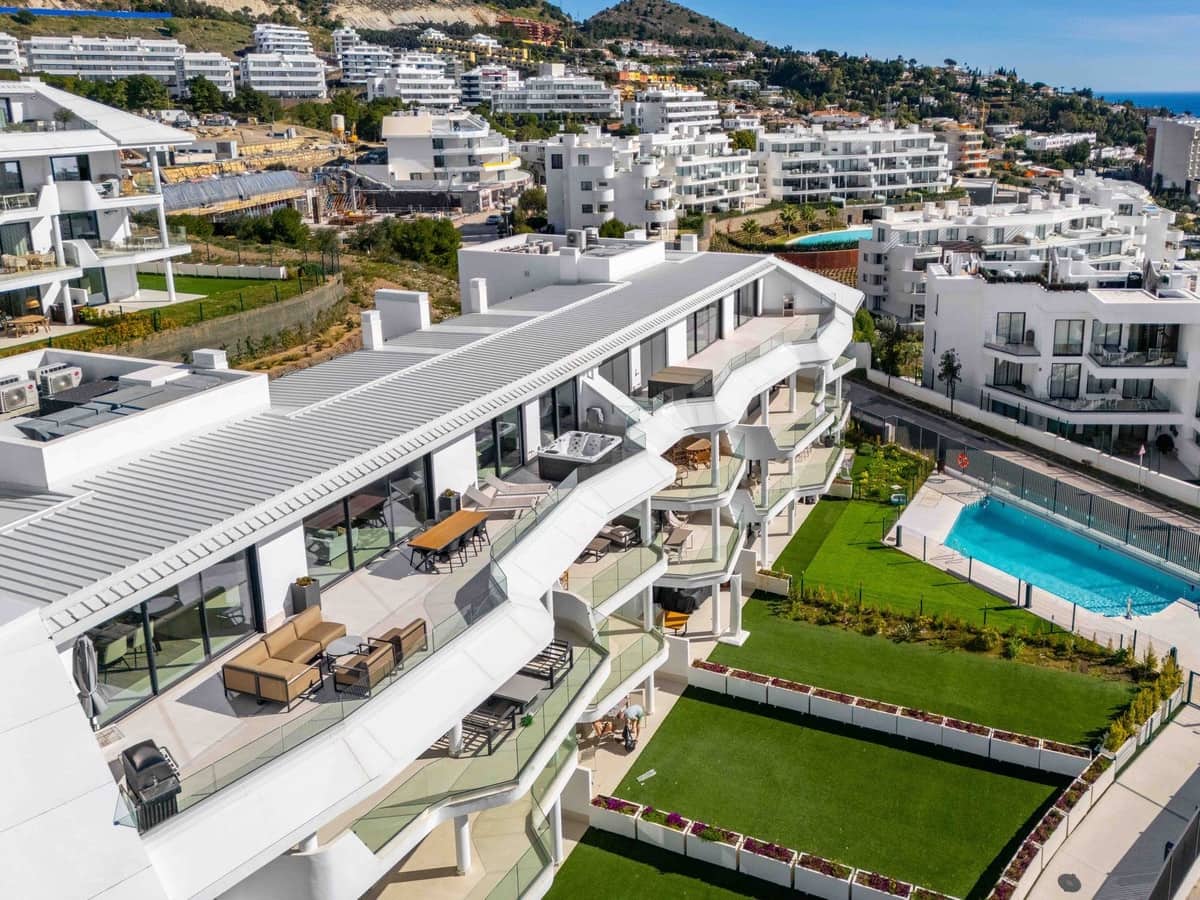 Apartamento de 3 habitaciones en Fuengirola en venta - 1.299.000 € (Ref: 9929905)