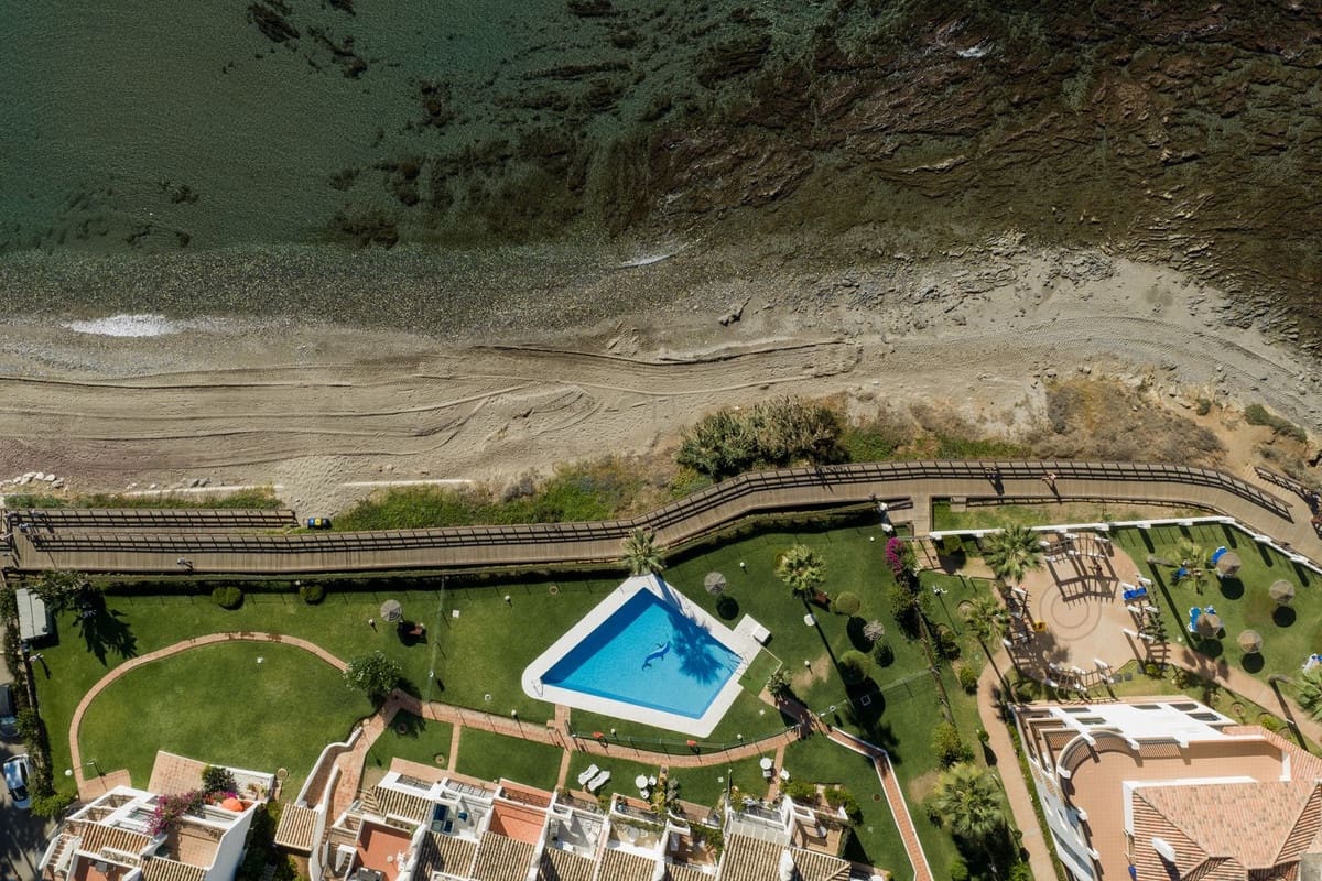 2 Zimmer Apartment zu verkaufen in Mijas Costa mit Garage - 1.300.000 € (Ref: 9929907)