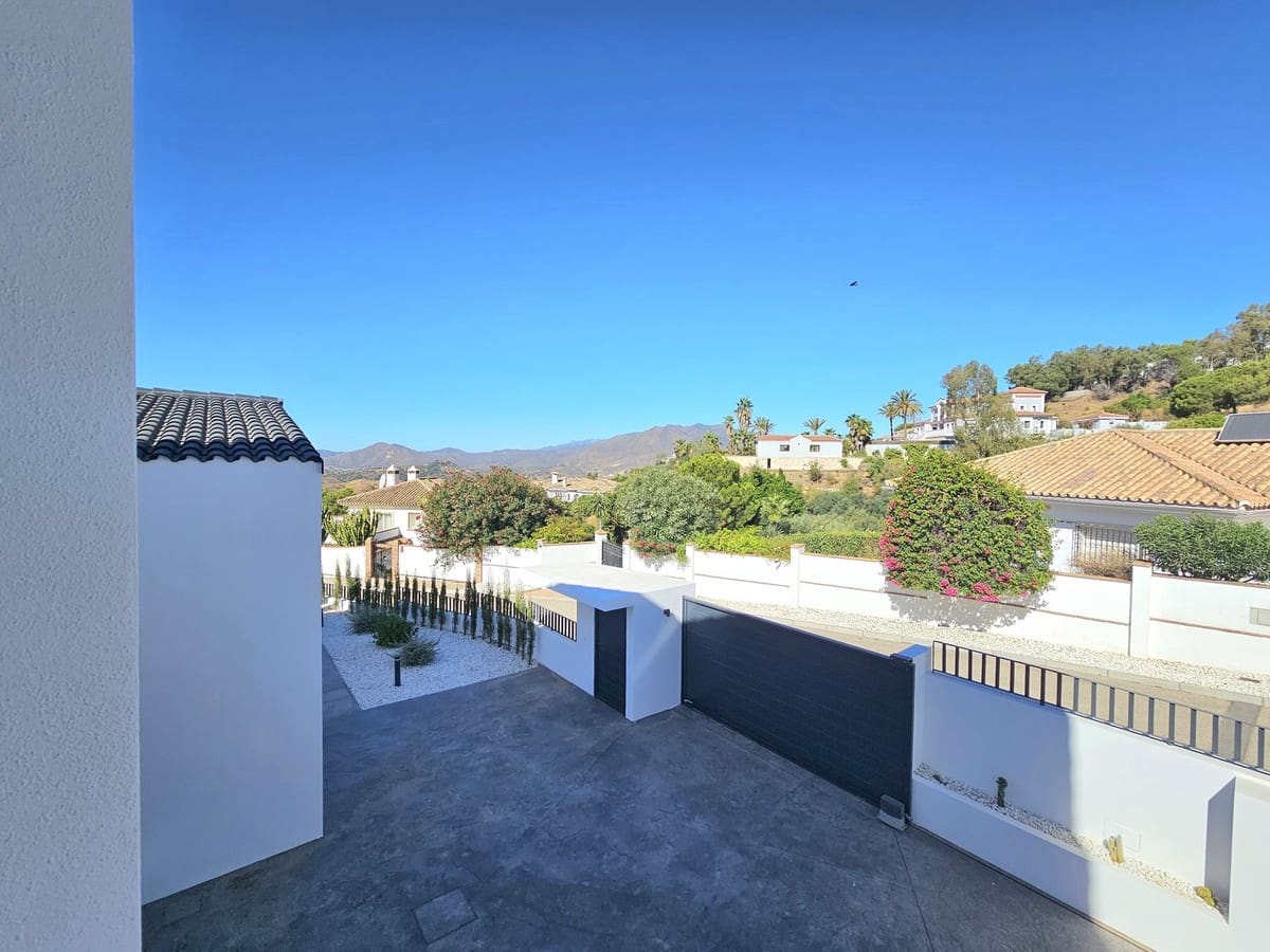 3 slaapkamer Villa te koop in Mijas met garage - € 1.395.000 (Ref: 9929909)