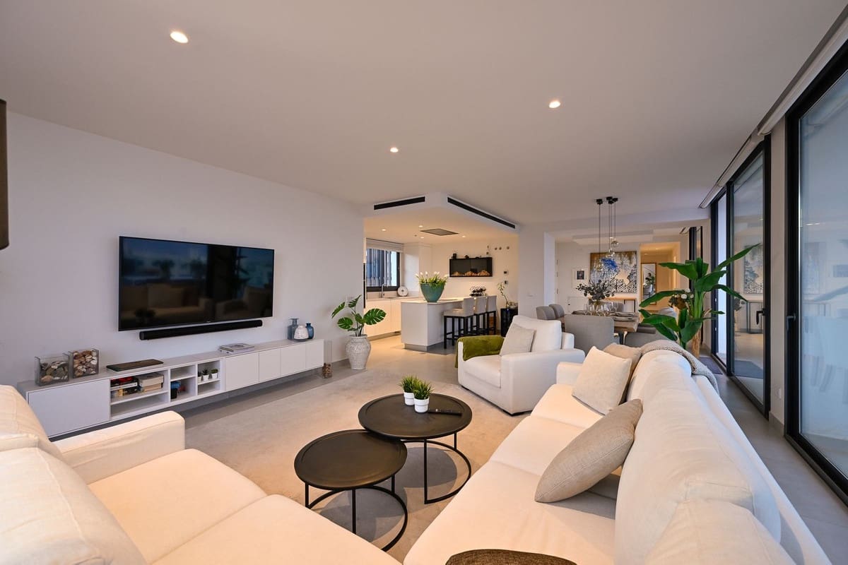 3 slaapkamer Appartement te koop in Fuengirola met garage - € 1.395.000 (Ref: 9929911)