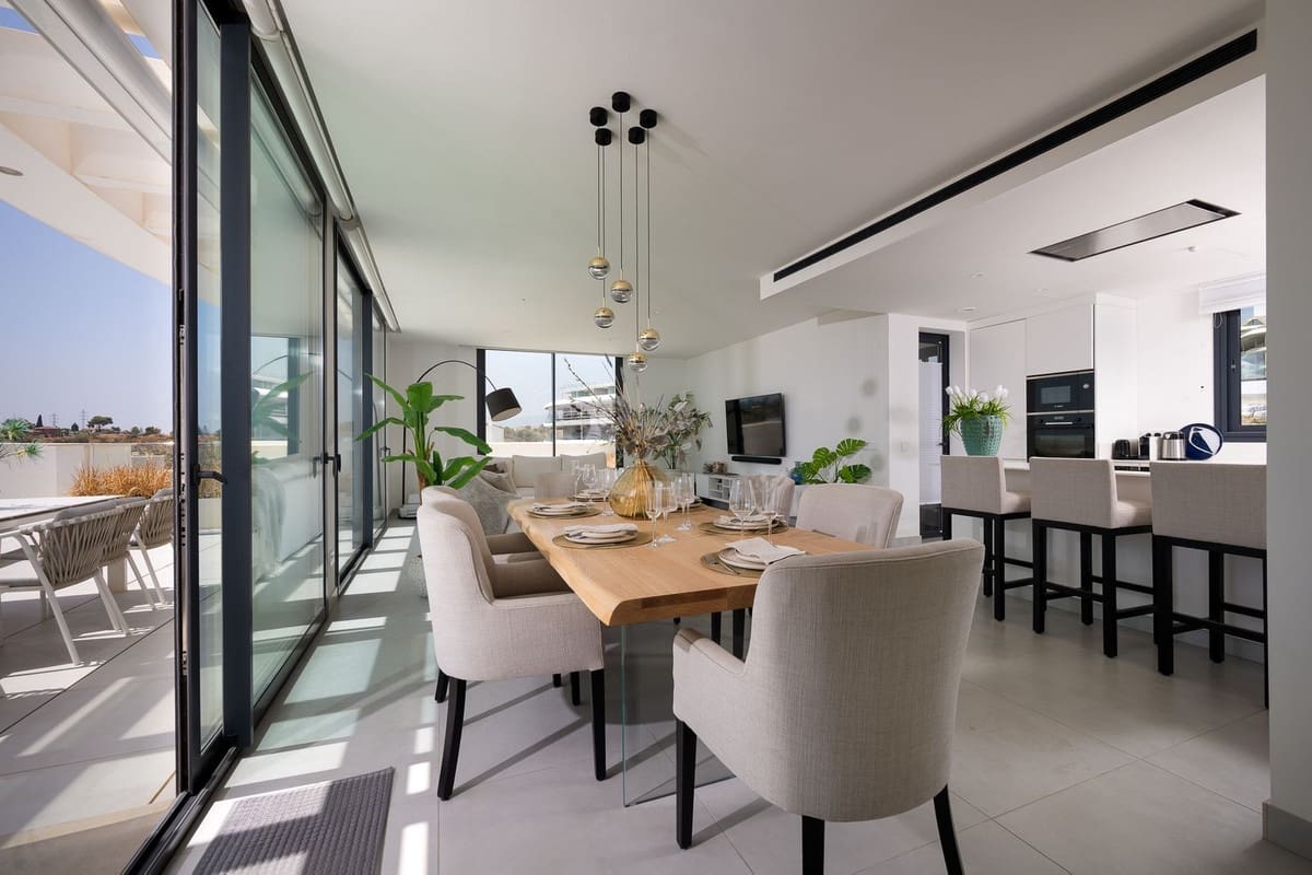 3 slaapkamer Appartement te koop in Fuengirola met garage - € 1.395.000 (Ref: 9929911)