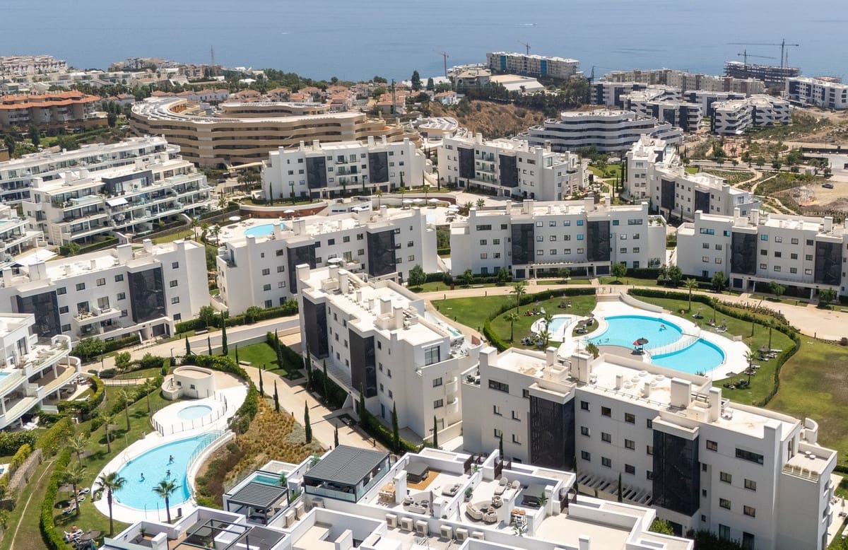 3 slaapkamer Appartement te koop in Fuengirola met garage - € 1.395.000 (Ref: 9929911)