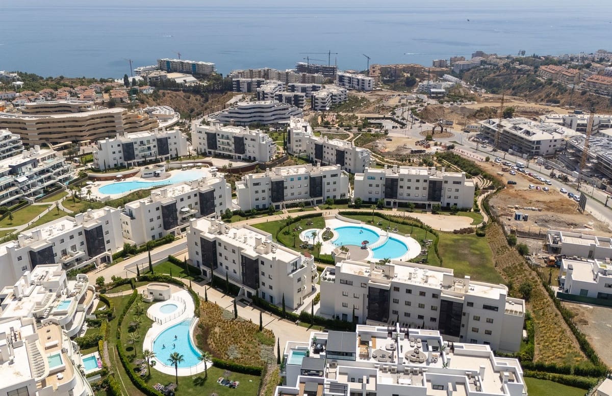 3 slaapkamer Appartement te koop in Fuengirola met garage - € 1.395.000 (Ref: 9929911)